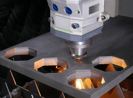 3kw 6kw Gantry-Typ Eisenplattenfaserlaserschneider mit Schneidgeschwindigkeit 0-100m/min