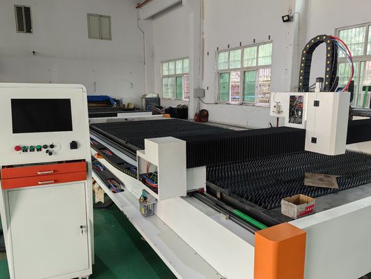 Hochproduktivität 3015 Glasfaserlaserschneider für Plattenmetallschneiderstärke 0-30 mm
