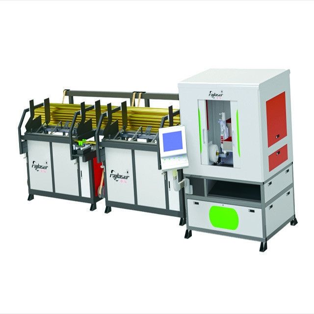 Maschine zum Schneiden von Faserlasern für Stahlrohre 1kw 2kw 3kw mit Drehgerät
